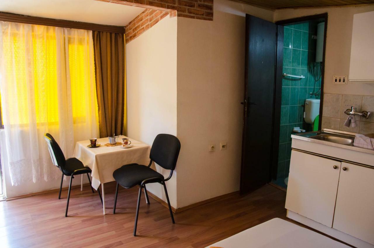 Studio-Apartman Milena ポドゴリツァ エクステリア 写真