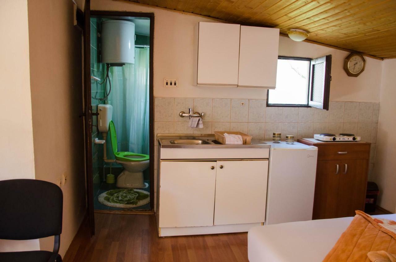 Studio-Apartman Milena ポドゴリツァ エクステリア 写真